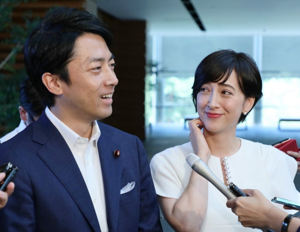 小泉進次郎と滝川クリステルの結婚記者会見